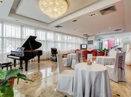 Hotel Western Rocca 4*